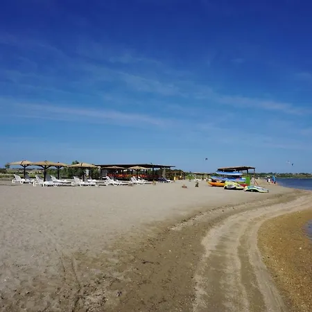 At Sandy Beach Zdrijac 4 * نين