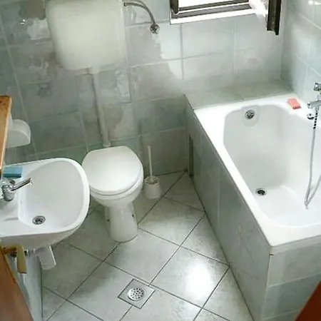 At Sandy Beach Zdrijac 4 Apartment
